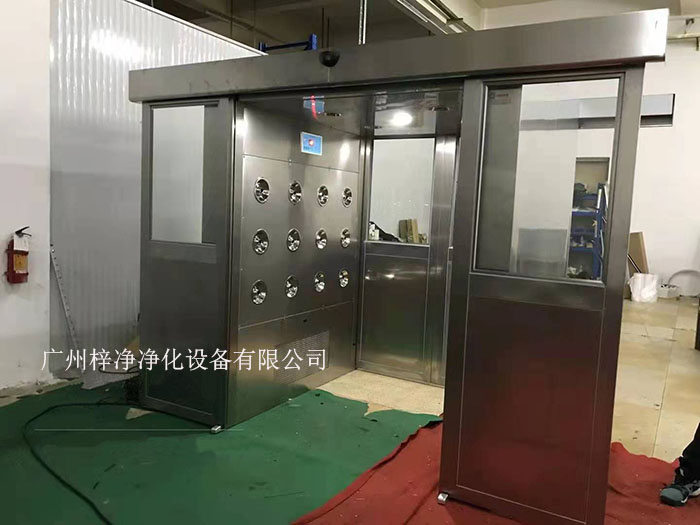 貨淋室是人員和貨物進入潔凈室所必需的通道，它可以減少貨物進出潔凈室所帶來的污染問題。